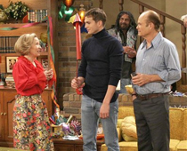 Ashton Kutcher welcomed on Two And A Half Men 