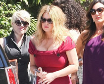 Jessica Simpson is pregnant? 