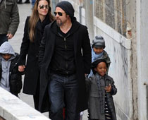 Brad Pitt buys ponies for kids