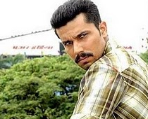 Randeep Hooda cries foul