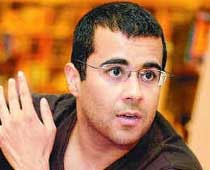 No scriptwriting for Bollywood: Chetan Bhagat