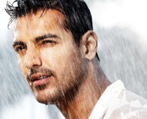 John Abraham turns producer with Vicky Donor