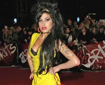 Amy Winehouse's <i>Back to Black</i> dress to be auctioned