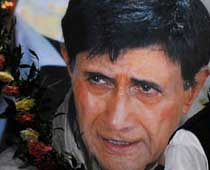 Mehboob studio to hold memorial service for Dev Anand 