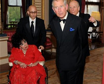 Elizabeth Taylor auction raises over $150 mn