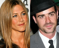 Aniston, Theroux send out joint Christmas cards