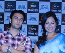 Chirpy Sonakshi stumps Ranveer Chirpy Sonakshi stumps Ranveer