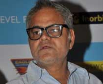 Sanjay Mishra's <i>Pranam Walekum</i> to release in April