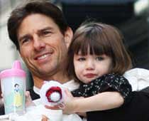 Tom Cruise spends USD 5,000 on ice skating rink for Suri