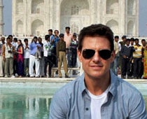 Tom Cruise lands in India on Mission Impossible 4