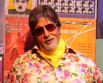 Bachchan enjoys auto-rickshaw drive, camel ride in Kutch