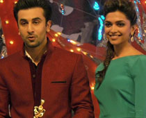 Ranbir touches ex-flame Deepika's feet