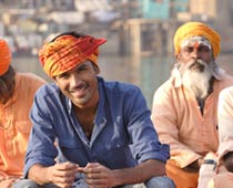 Dhanush signs first Hindi film Raanjhnaa