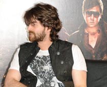   Neil Nitin Mukesh to sing for <i>Shortcut Romeo</i>