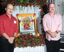    Anupam Kher not mourning his dad's death