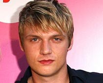 Nick Carter skips sister's funeral for concert