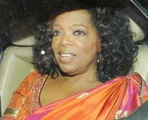 Oprah Winfrey apologizes for  tweet