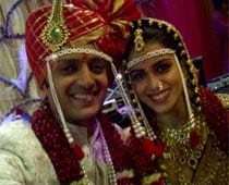 Mr and Mrs Deshmukh, tweets happy Riteish 