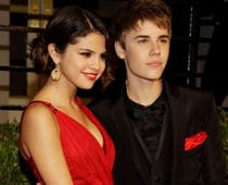 With Bieber now, Selena stops flirting
