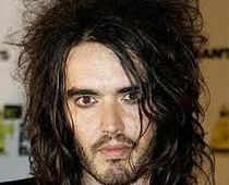  Russell Brand to fight charges