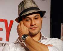  Kunal Khemu turns action hero for Mahadkar's next