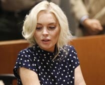 Lindsay Lohan to stay indoors until end of probation