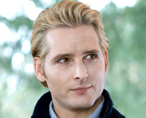 <i>Twilight</i> actor Peter Facinelli files for divorce