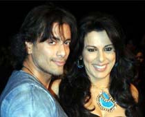 I am close to Sky: Pooja Bedi