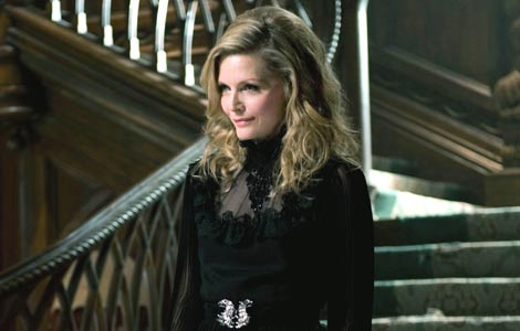 Vampires are sexy, says Michelle Pfeiffer 