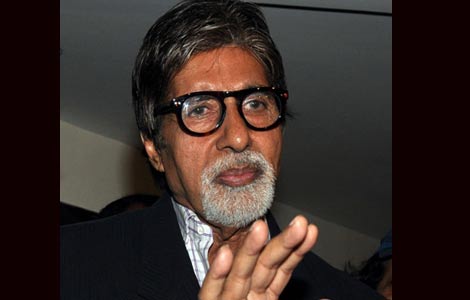 Big B accompanied by Abhishek for his checkup