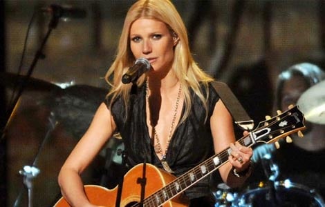 Gwyneth Paltrow in talks to star in first stage musical