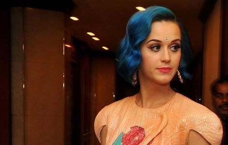  Katy Perry thinks fame is "disgusting"