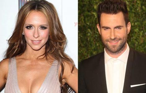 Jennifer Love Hewitt wants a date with Adam Levine