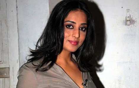 Mahie Gill's email account hacked