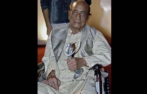 Mehdi Hassan gets visa, to come to India for treatment