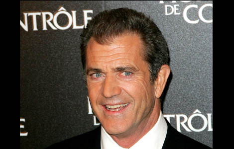 Mel Gibson accused of hating Jews by <i>Basic Instinct</i> writer