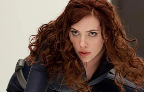 ScarJo thinks good looks are a  "by-product of being curvy"