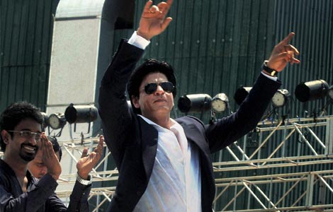 Didn't imagine staying in films so long, says SRK