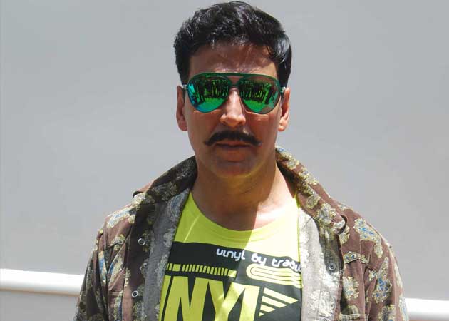 Lucky to be away from any controversy: Akshay Kumar