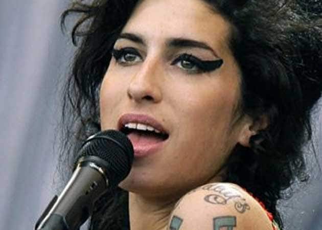 Amy Winehouse blood self-portrait to be auctioned