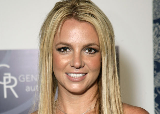 Britney Spears' <i>X Factor</i> rider includes 34 Herve Leger dresses and 12 Snickers bars