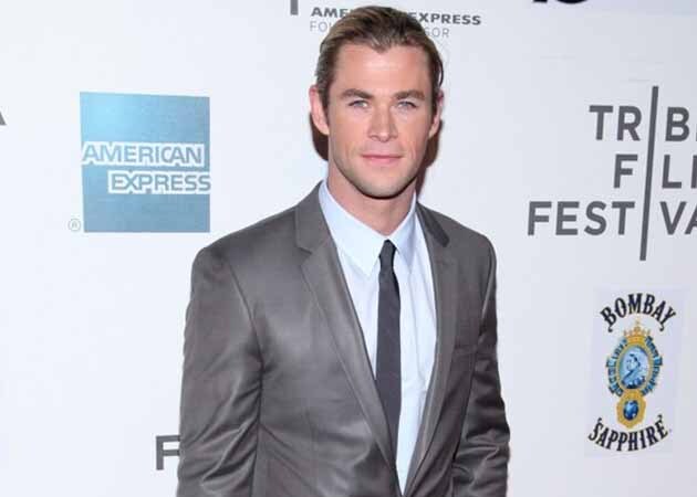 Chris Hemsworth welcomes his first baby