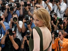 Kylie Minogue feels "like a cat" after successfully beating cancer Kylie Minogue feels "like a cat" after successfully beating cancer
