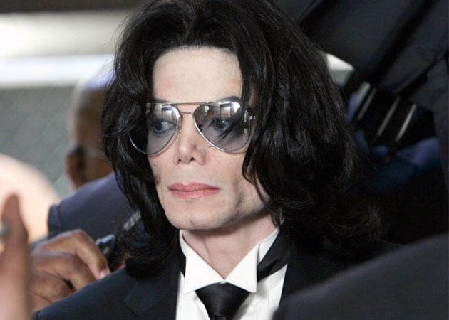 Brazilian model claims she was asked to marry Michael Jackson