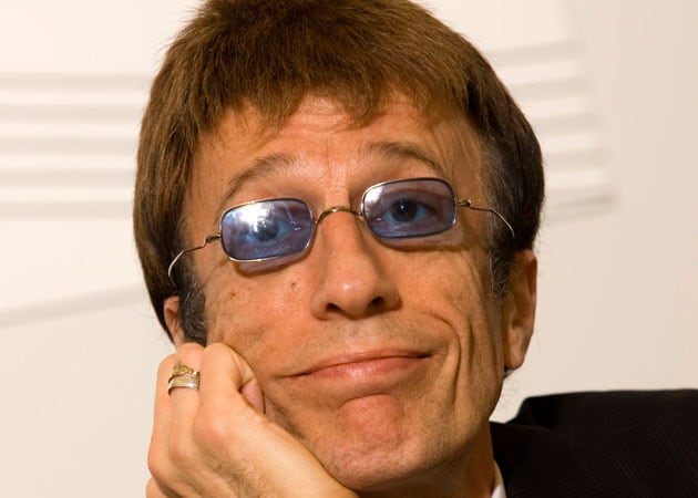 Robin Gibb's family have called for him to receive a knighthood