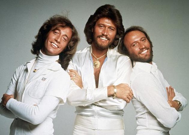 Tributes flood in for Robin Gibb