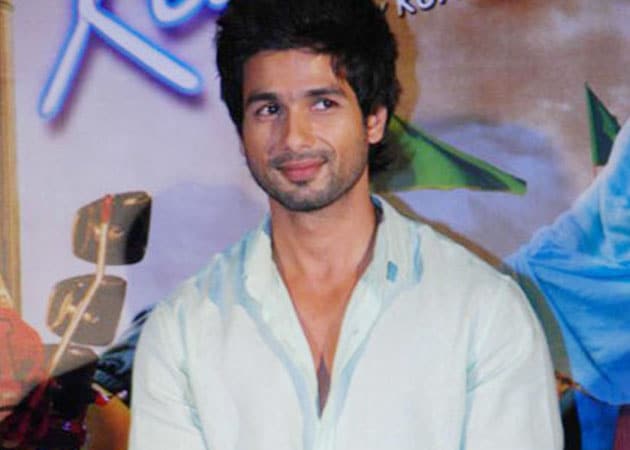 Busy Shahid Kapoor skips family vacation