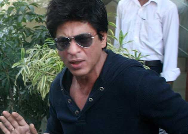 B-town supports SRK, says any father would react similarly