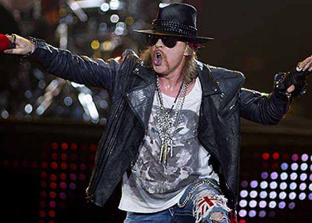 <i>Guns N' Roses</i> singer Axl Rose robbed in Paris