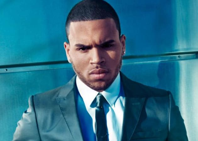 Chris Brown injured in a fight with Drake's entourage